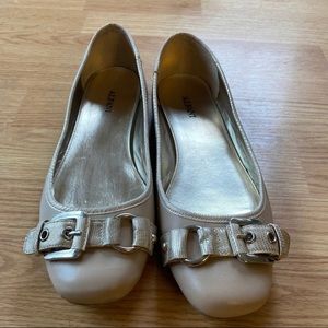 2 for $5 Item ✨ Alfani womens shoes flats cream gold silver buckle size 9